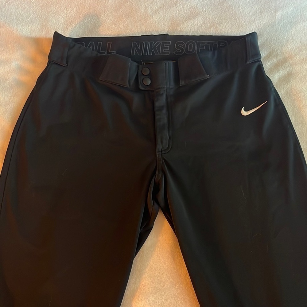 NIKE EXCELLENT CONDITION WOMEN’S BLACK SOFTBALL PANT SIZE LARGE
